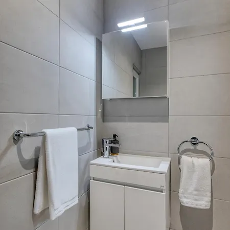 New! Spacious 3 Bedroom In Mgarr By Sf Homes Apartament